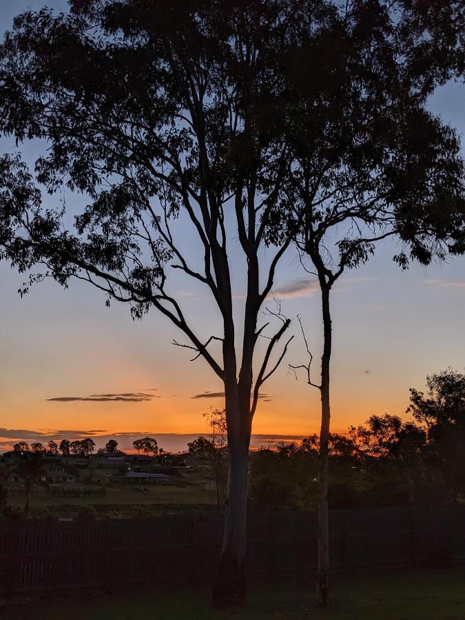 Готель Scenic Sunsets@Tamborine Екстер'єр фото